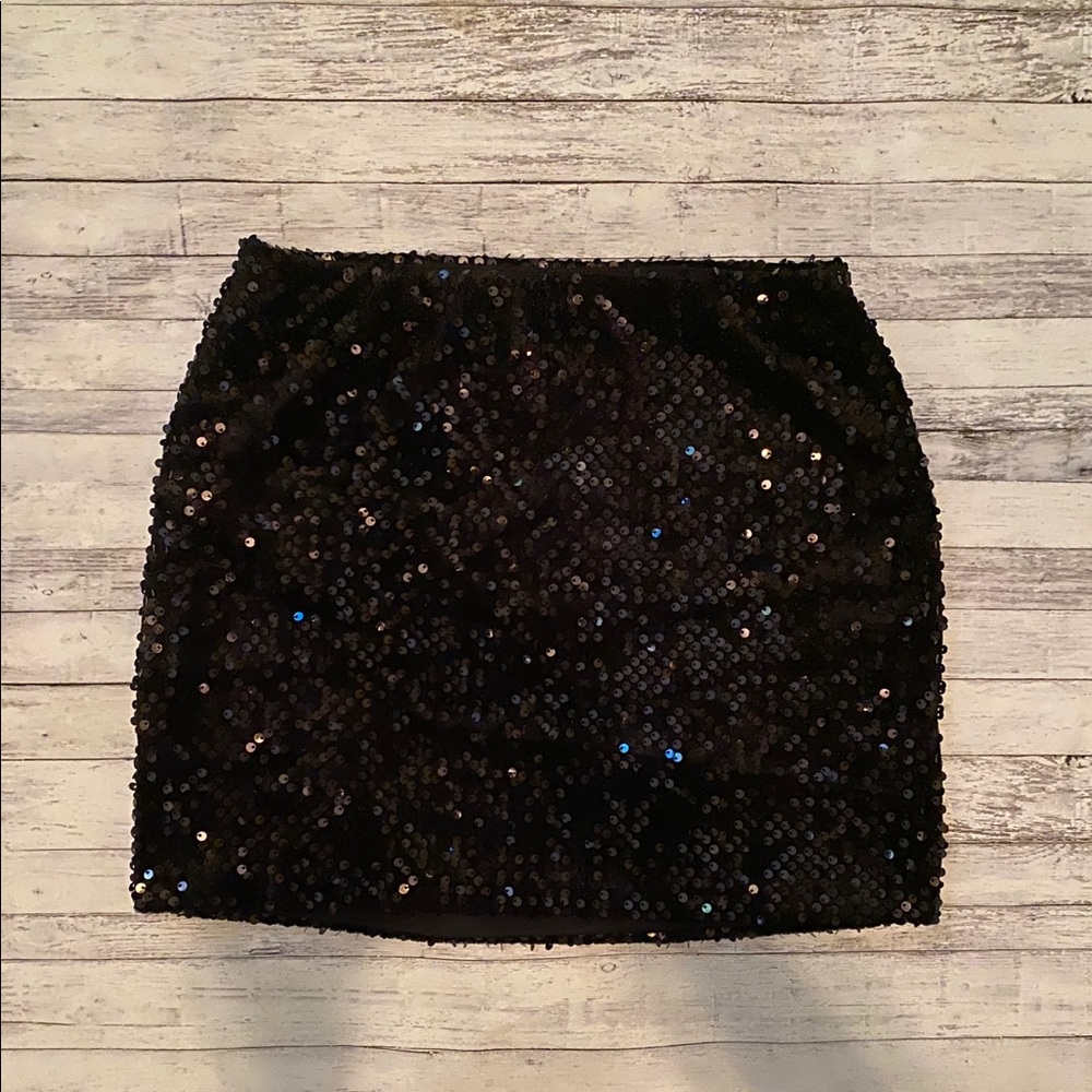 Sequins mini skirt